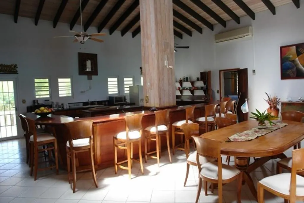 Apart-hotel Tortue Villa Shoal Bay Village